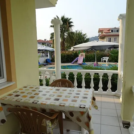 Mavikosk Aparthotel 4*