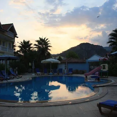 Mavikosk 4* داليان